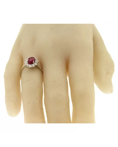 Anello con Rubino 0,88ct e diamanti 0,37ct Salvini